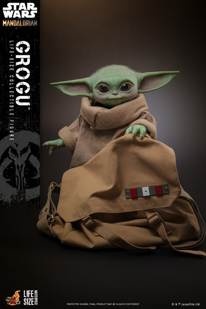 Preventa Figura Grogu (Tamaño real) - The Mandalorian marca Hot Toys LMS015 escala real 1/1