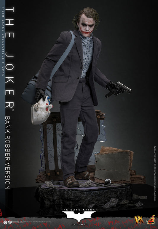 Preventa Figura The Joker (Bank Robber Version) - The Dark Knight Trilogy marca Hot Toys DX50 escala 1/6