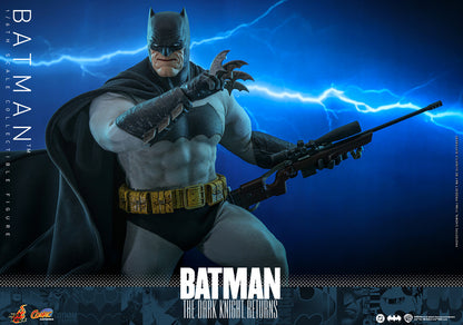 Preventa Figura BATMAN - The Dark Knight Returns marca Hot Toys CMS024 escala 1/6