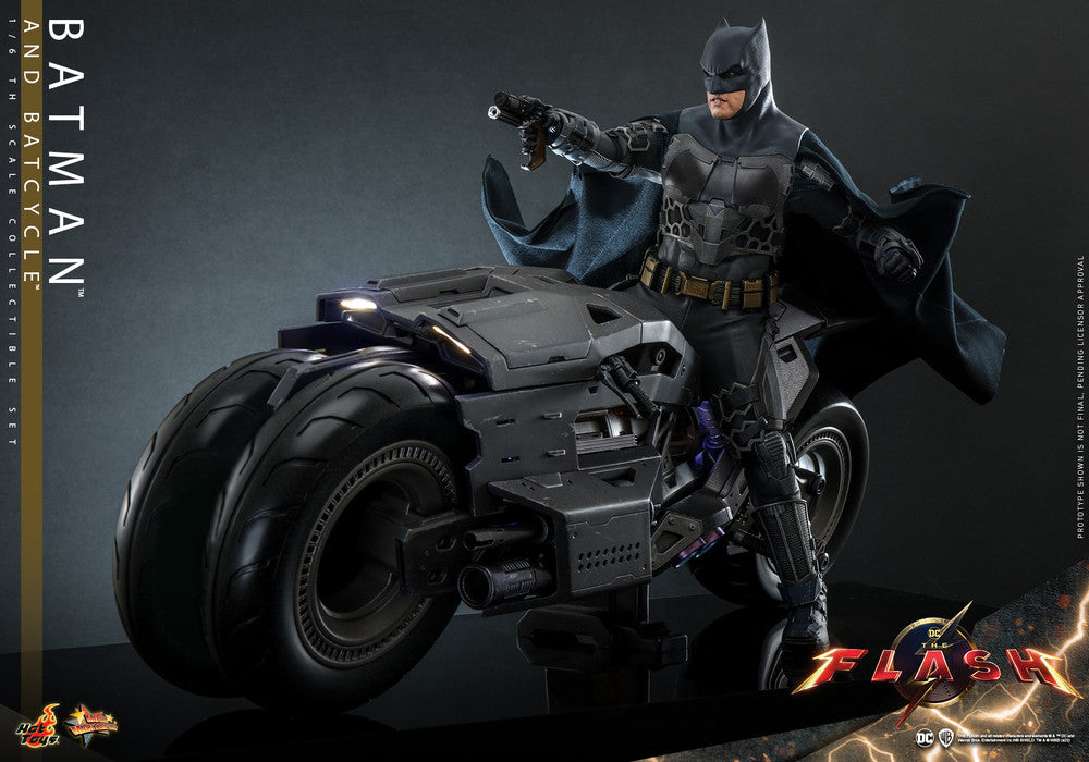 Preventa Figura BATMAN con Batcycle - The Flash marca Hot Toys MMS705 escala 1/6
