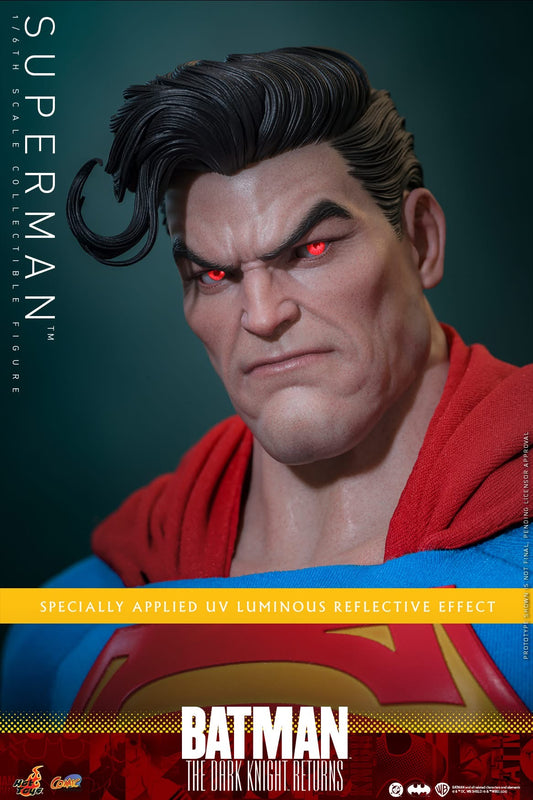 Preventa Figura SUPERMAN - The Dark Knight Returns marca Hot Toys CMS032 escala 1/6