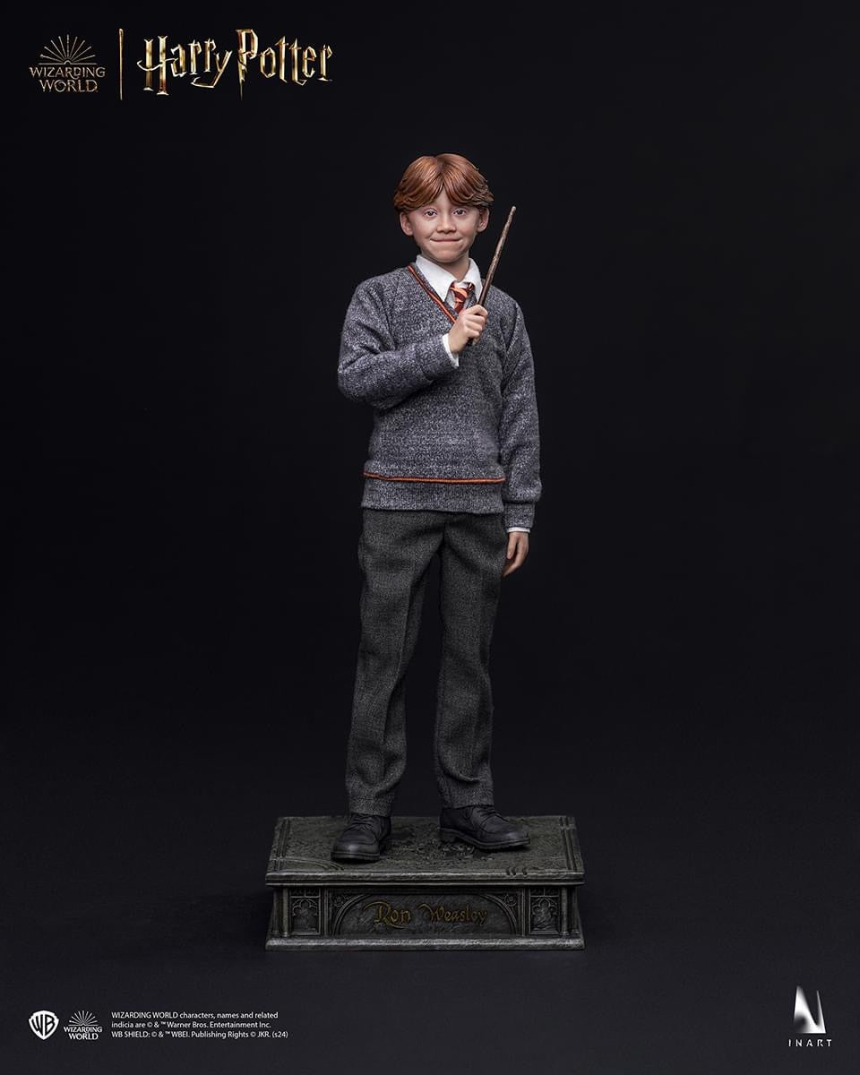 Preventa Figura Ron Weasley - Hogwarts School Uniform (Standard Edition) (Cabello Esculpido) marca Inart AG010S1 escala 1/6