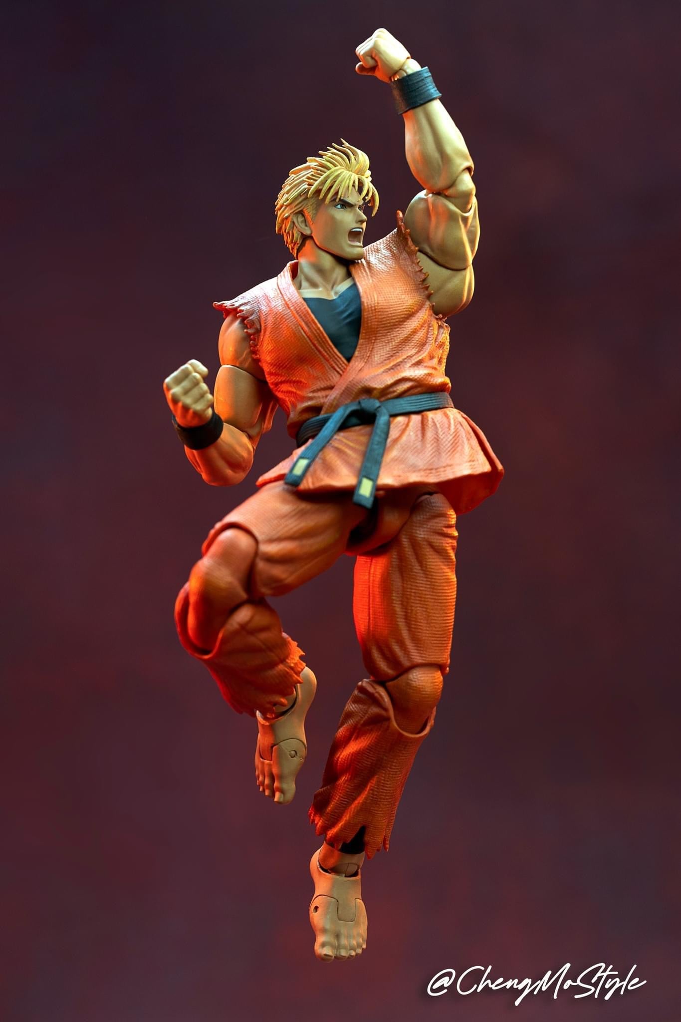 Pedido Figura Ryo Sakazaki - The King of Fighters '98: Ultimate Match marca Storm Collectibles SKKF09 escala pequeña 1/12