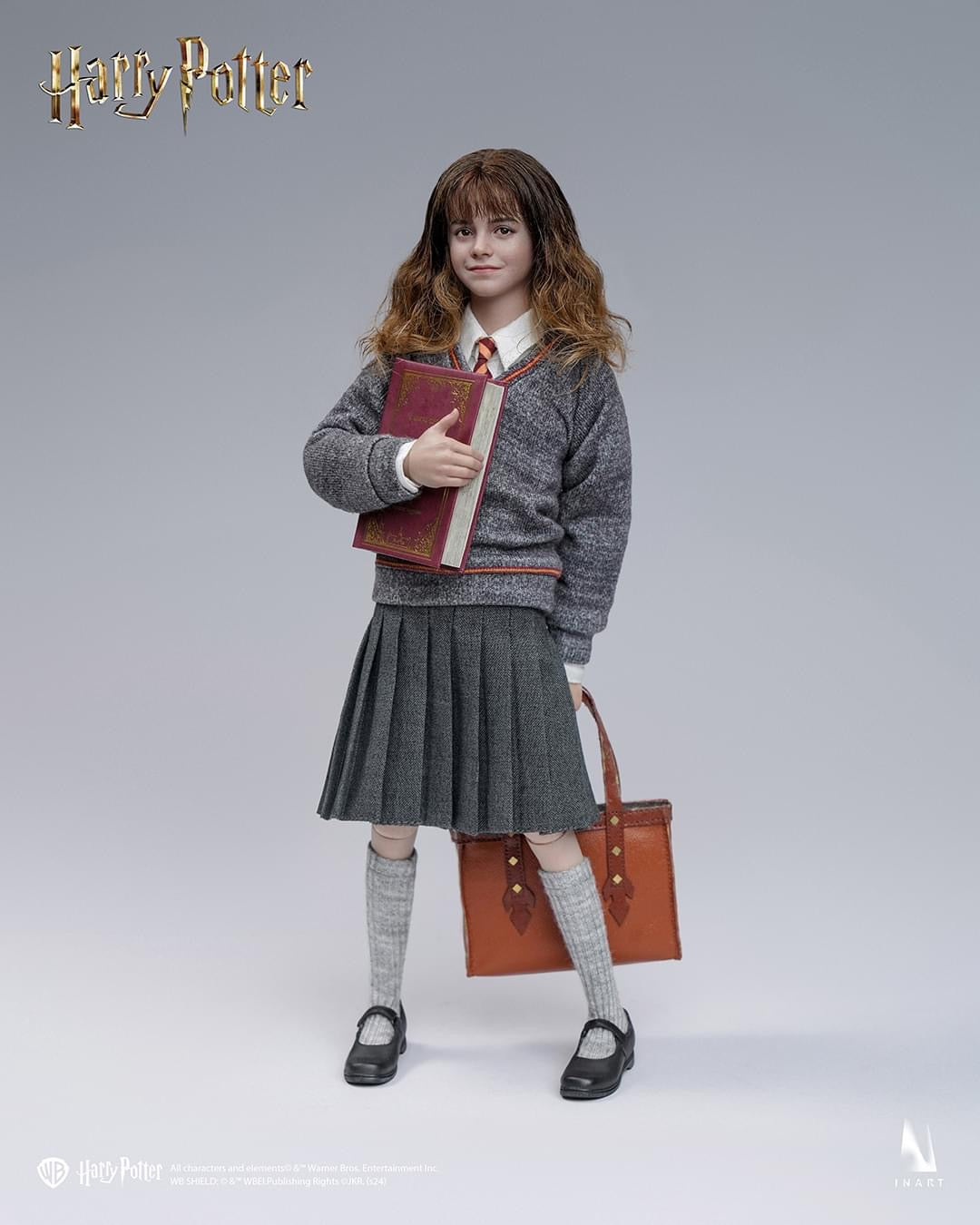Preventa Figura Hermione Granger (cabello enraizado) - Hogwarts School Uniform marca Inart AG011D1 escala 1/6
