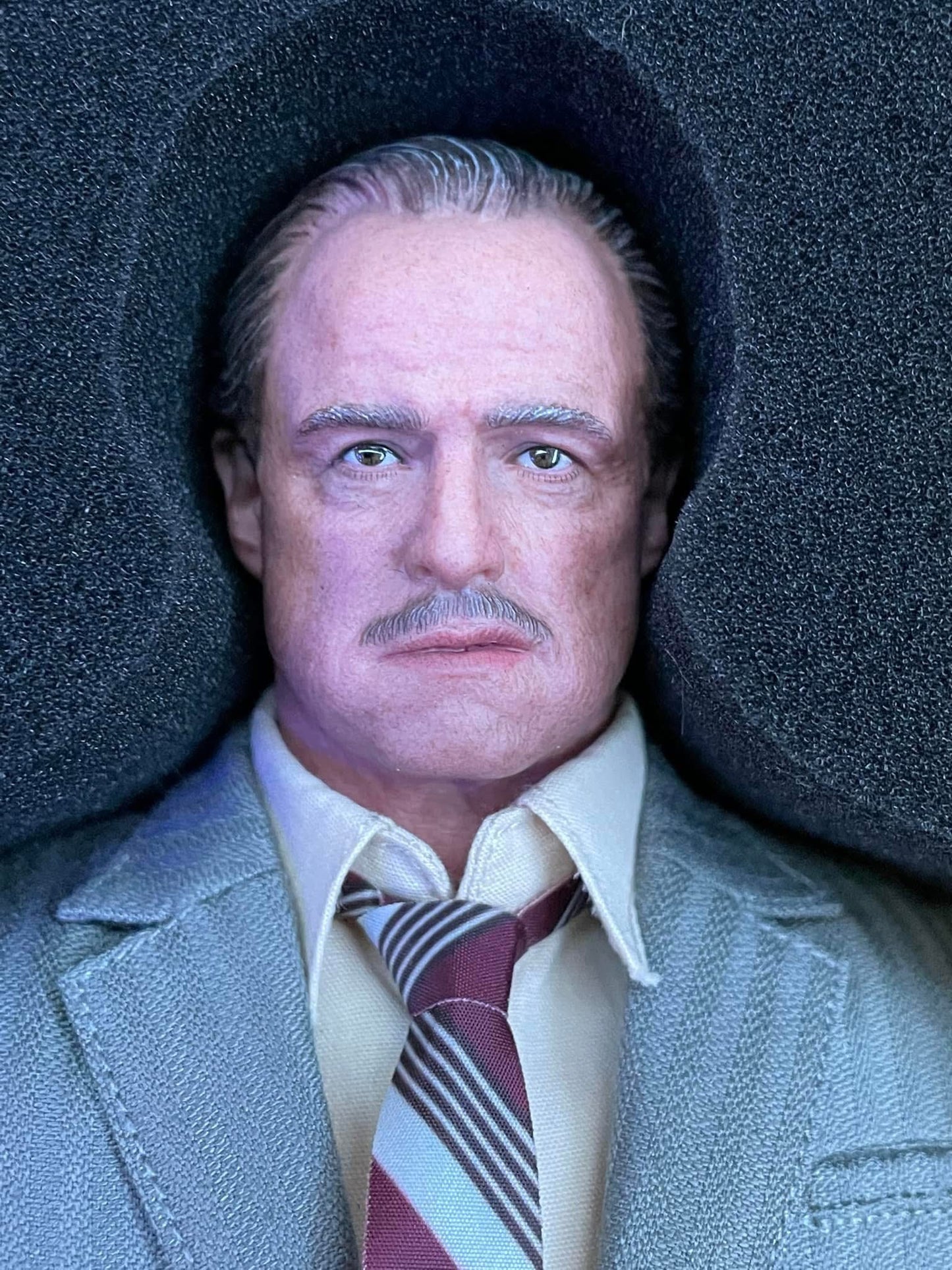 Pedido Figura Vito Corleone "The Godfather" (Golden Year version) marca Damtoys DMS033 escala 1/6