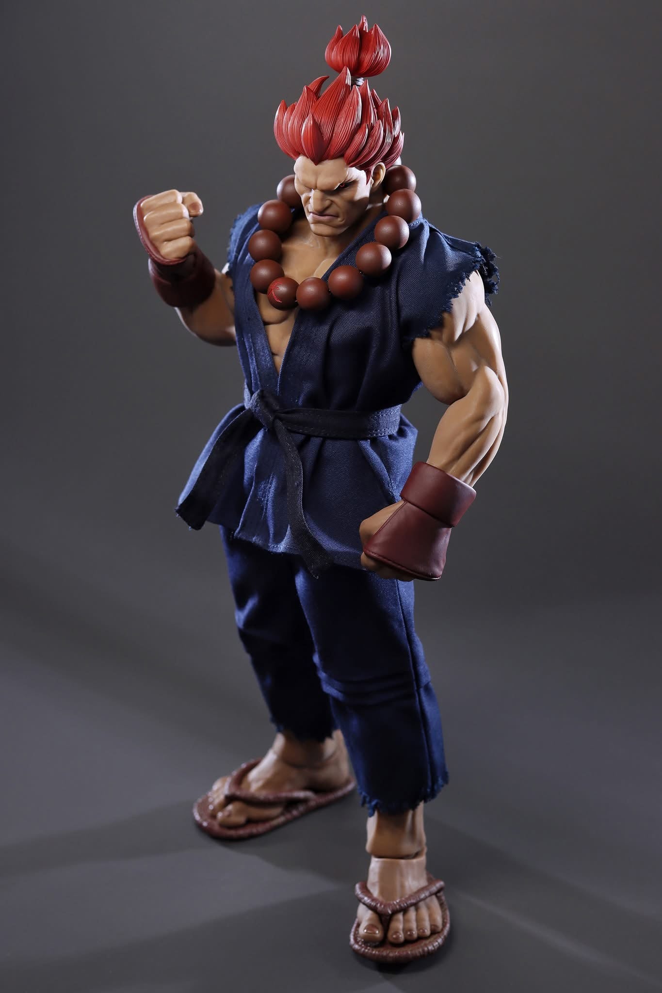 Pedido Figura AKUMA - Street Fighter V marca Iconiq Studios IQGS-05 escala 1/6