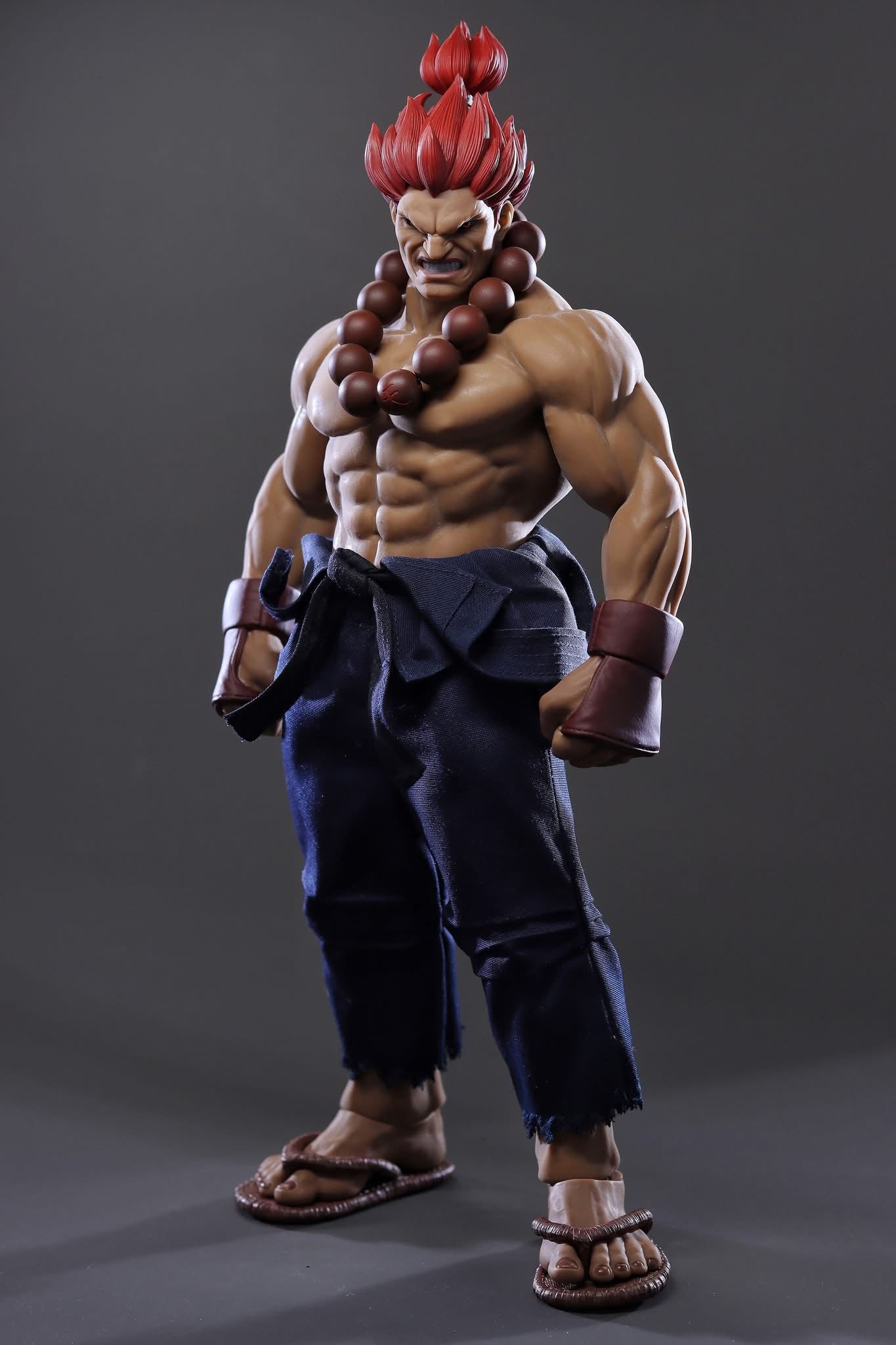 Pedido Figura AKUMA - Street Fighter V marca Iconiq Studios IQGS-05 escala 1/6