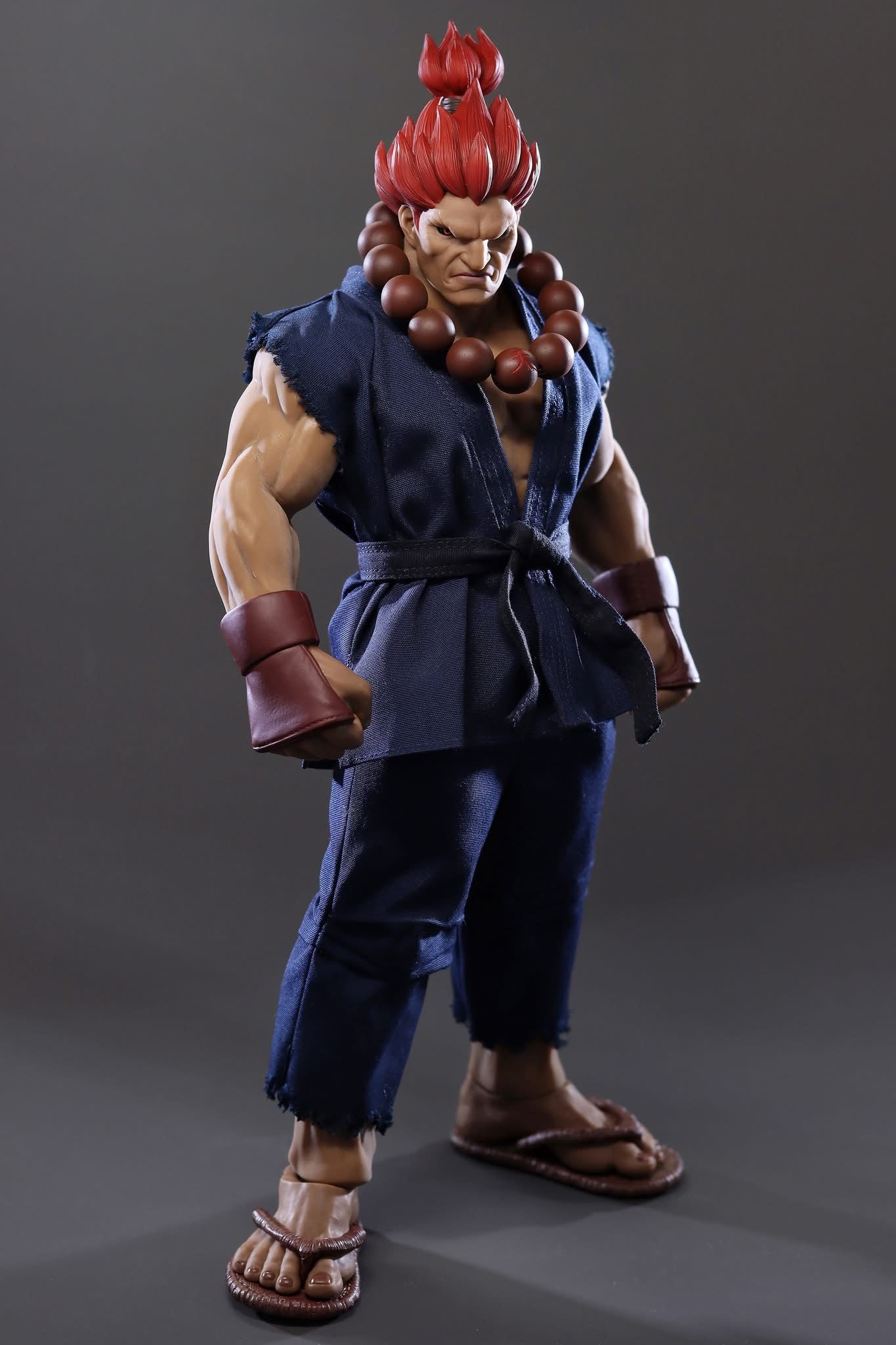 Pedido Figura AKUMA - Street Fighter V marca Iconiq Studios IQGS-05 escala 1/6
