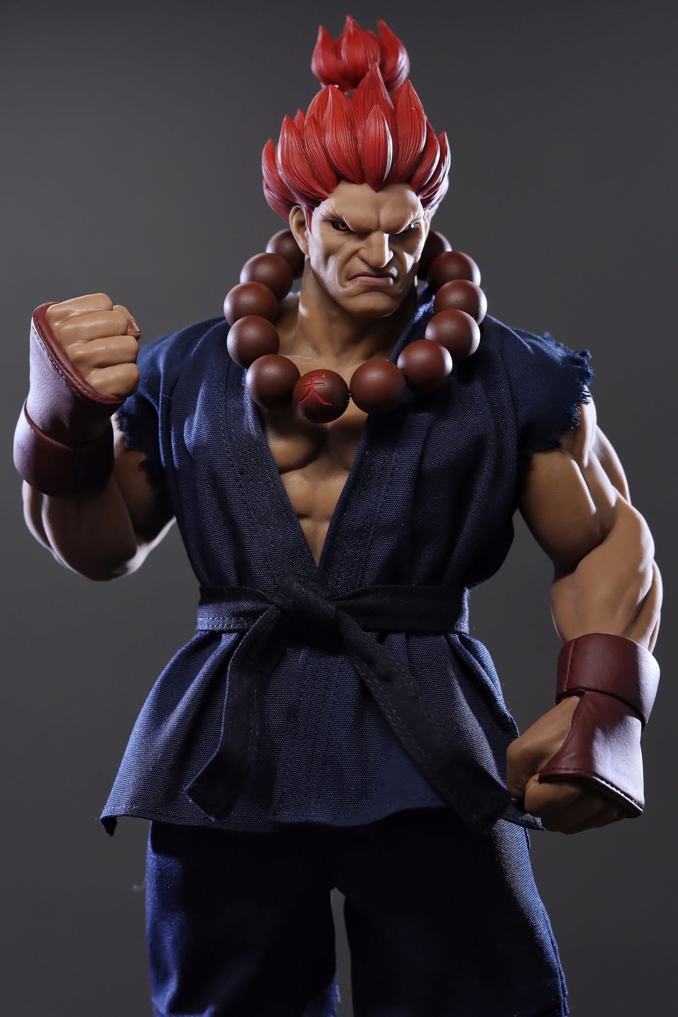 Pedido Figura AKUMA - Street Fighter V marca Iconiq Studios IQGS-05 escala 1/6
