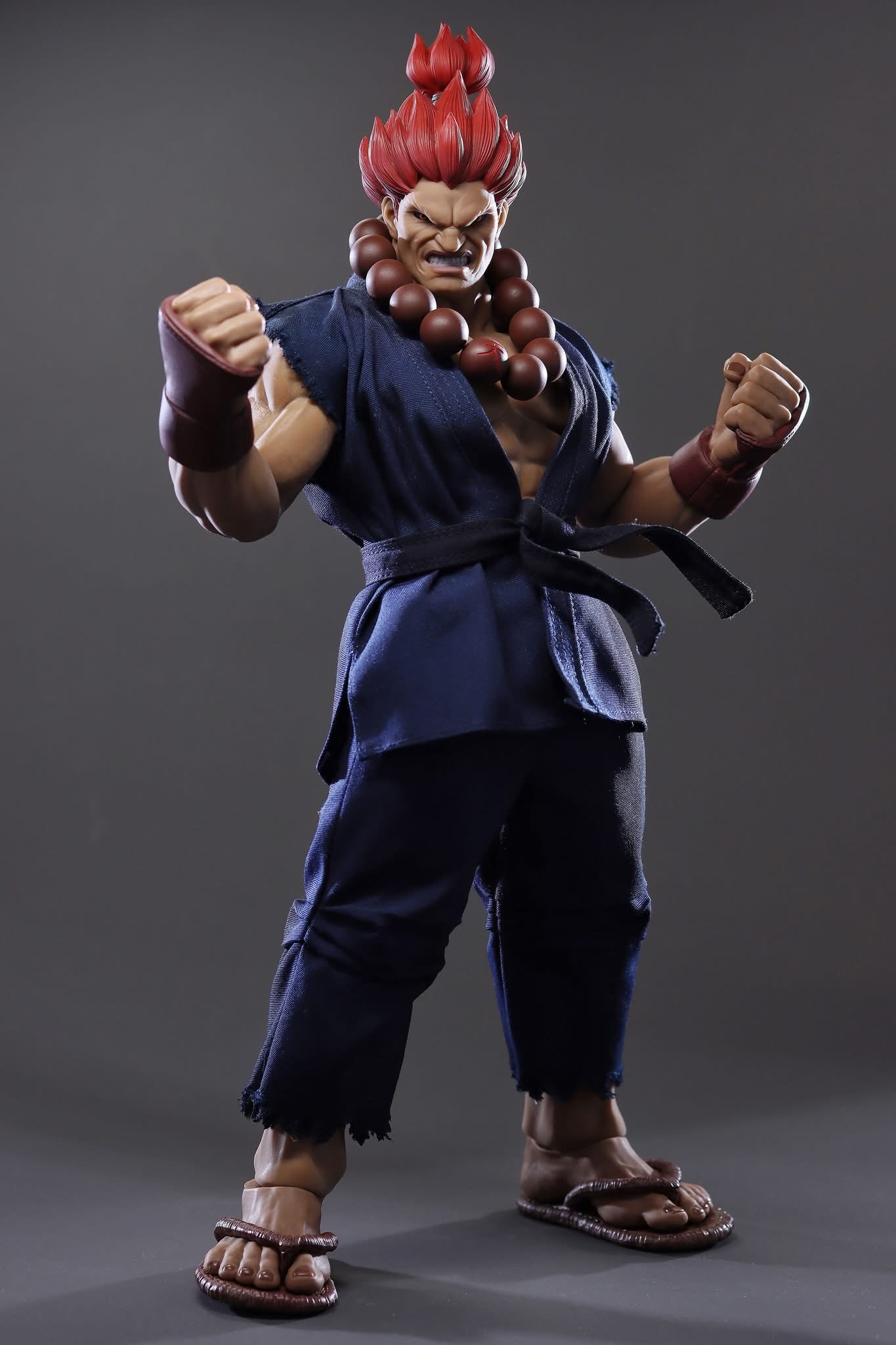 Pedido Figura AKUMA - Street Fighter V marca Iconiq Studios IQGS-05 escala 1/6