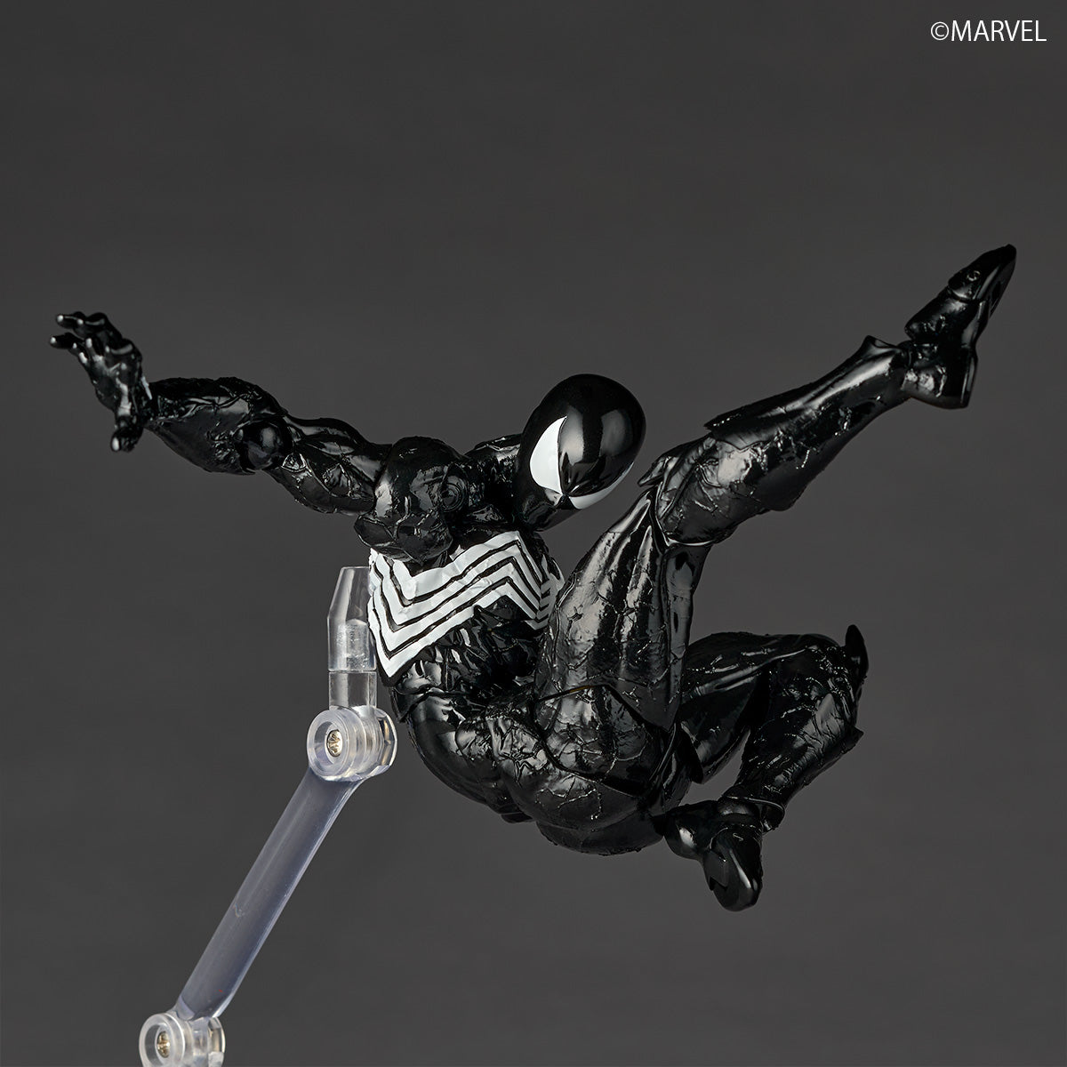 Preventa Figura Spider-Man (Traje Simbionte)- Marvel Comics - Amazing Yamaguchi Revoltech marca Kaiyodo NR147 escala 1/12 (relanzamiento)