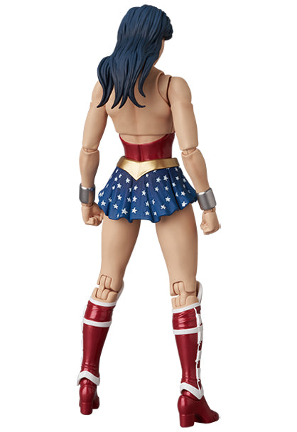 Preventa Figura Wonder Woman - Superman: For Tomorrow - MAFEX No. 318 marca Medicom Toy escala 1/12
