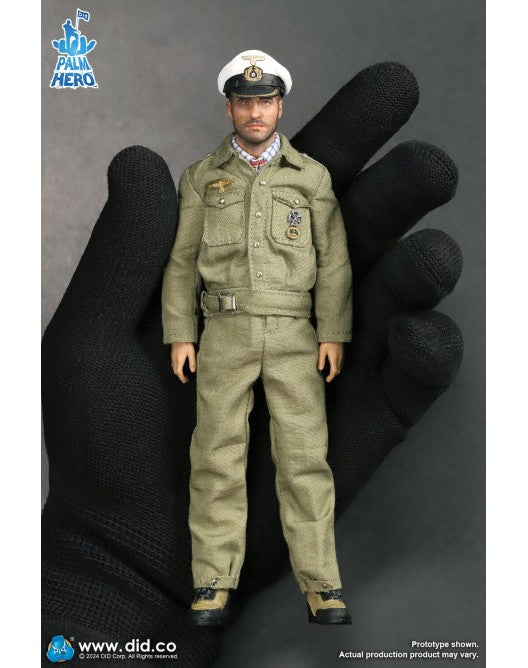 Preventa Figura Lehmann - WWII German U-Boat Commander - Palm Hero Series marca DID XD80026 escala pequeña 1/12