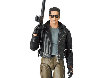 Pedido Figura T-800 - The Terminator - MAFEX marca Medicom Toy No.176 escala pequeña 1/12