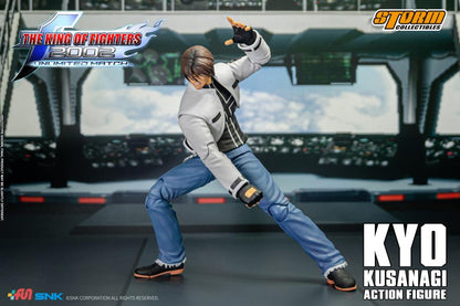 Preventa Figura Kyo Kusanagi - The King of Fighters 2002 Unlimited Match marca Storm Collectibles SKKF08 escala pequeña 1/12