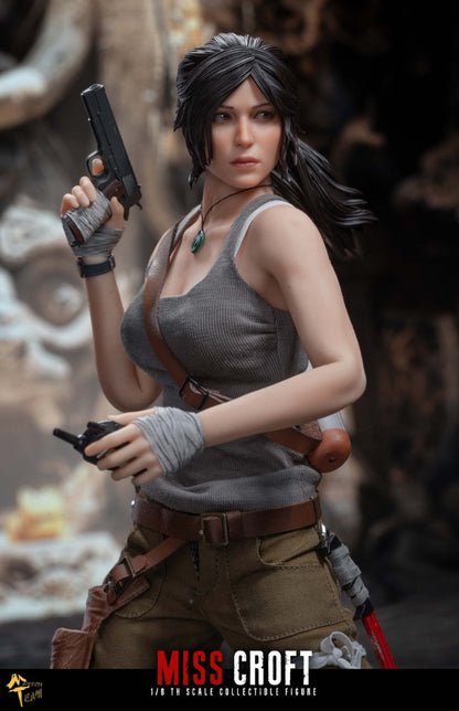Preventa Figura Miss-Croft (Set con 2 cabezas) marca MTToys MTT022 escala 1/6