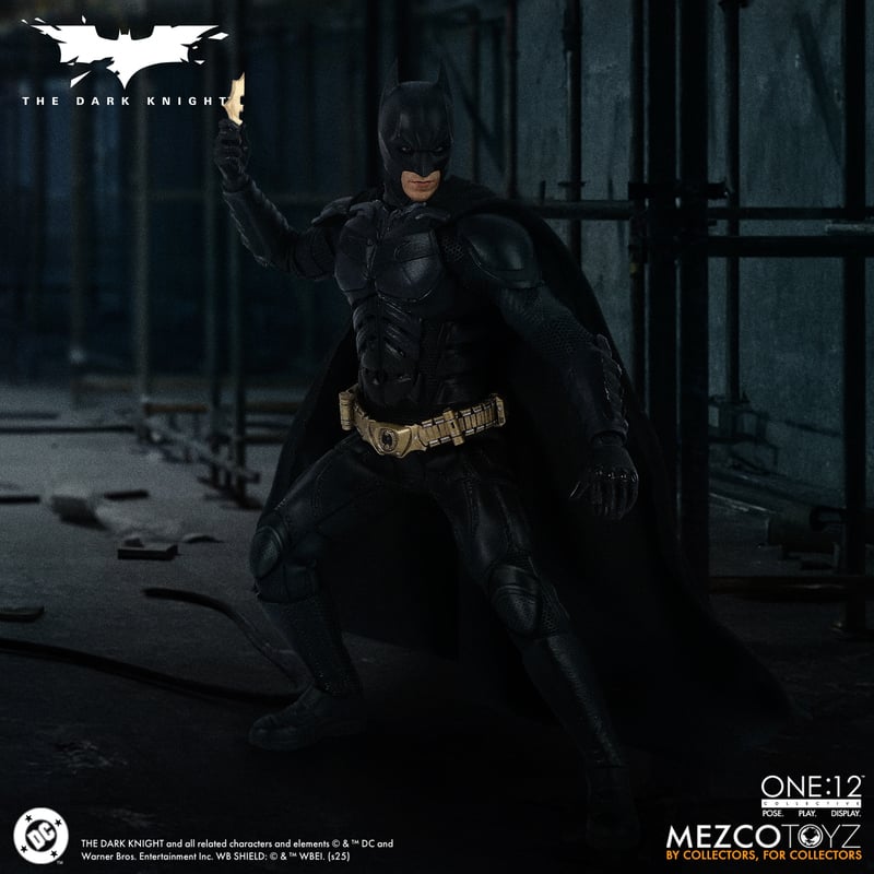Preventa Figura Batman - The Dark Knight One:12 Collective marca Mezco Toyz escala 1/12