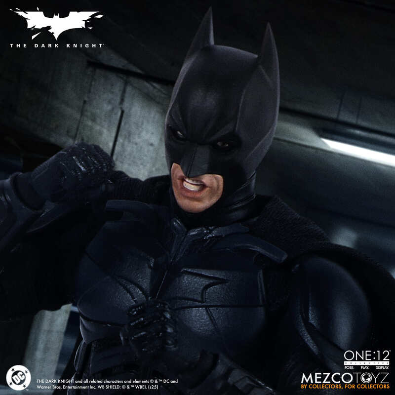 Preventa Figura Batman - The Dark Knight One:12 Collective marca Mezco Toyz escala 1/12