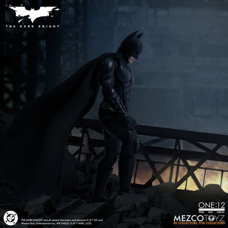 Preventa Figura Batman - The Dark Knight One:12 Collective marca Mezco Toyz escala 1/12