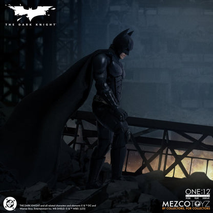 Preventa Figura Batman - The Dark Knight One:12 Collective marca Mezco Toyz escala 1/12