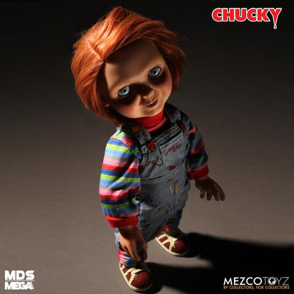 Pedido Figura Chucky (Talking / Parlante) - Child's Play Mezco Designer Serie marca Mezco Toyz 78004 Mega escala (38 cm)