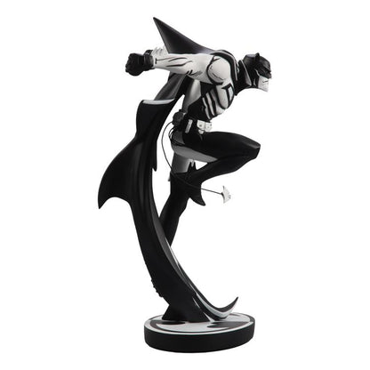 Preventa Estatua Batman (Sean Murphy Sketch Edition) (Poliresina) - Batman: White Knight - Batman Black & White marca McFarlane Toys x DC Direct escala 1/10