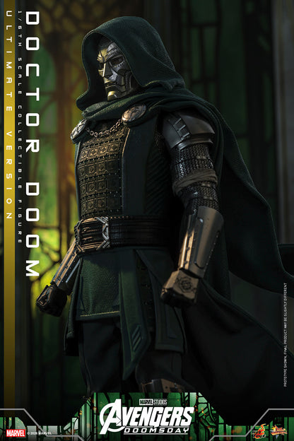 Preventa Figura DOCTOR DOOM (Ultimate Version) - Avengers: Doomsday marca Hot Toys MMS907 escala 1/6