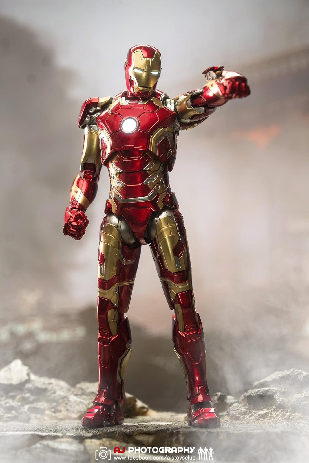 Pedido Figura DLX Iron Man Mark 43 - Avengers Infinity Saga marca Threezero 3Z0247 escala pequeña 1/12 (relanzamiento)