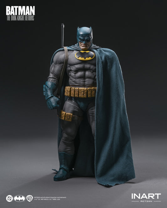 Preventa Figura TDKR Batman (Blue Suit) - The Dark Knight Returns marca Inart C0006 escala 1/12