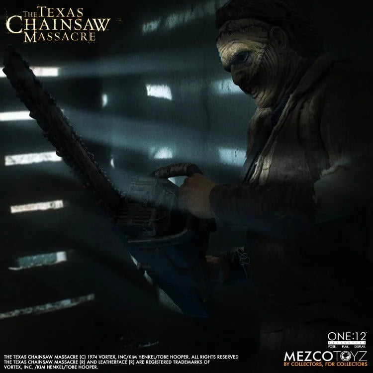 Pedido Figura  Leatherface - The Texas Chainsaw Massacre (2003) - One:12 Collective marca Mezco Toyz 77526 escala 1/12