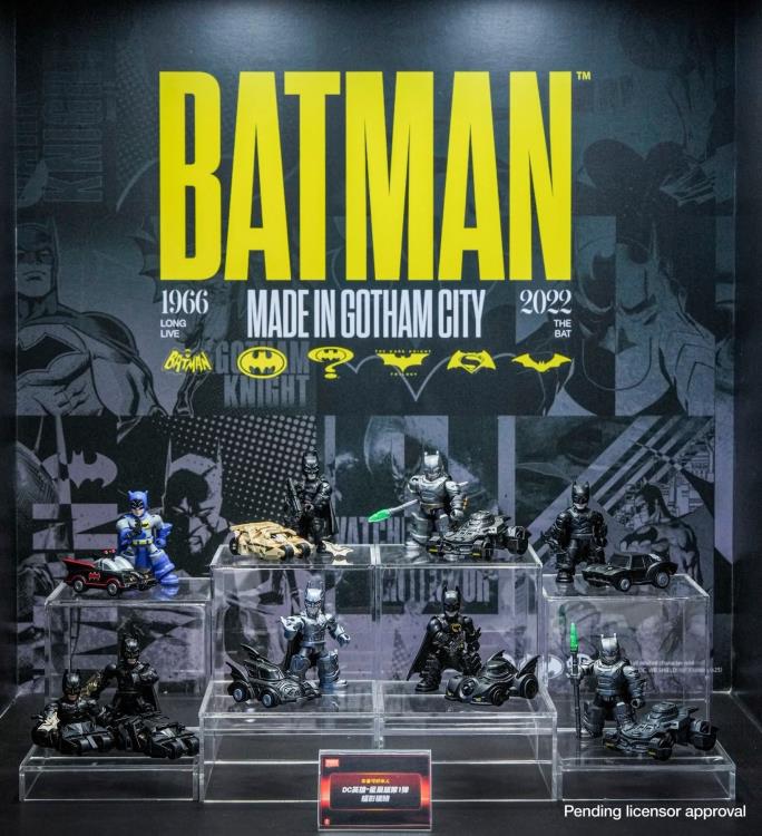 EN STOCK Figura DC Defender Version 01 - Legendary Batman Assemble 12 in 1 - Model Kit marca Blokees