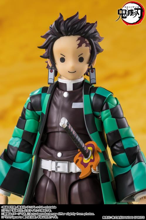 Pedido Figura Zenitsu Agatsuma - Demon Slayer: Kimetsu no Yaiba - S.H.Figuarts marca Bandai Spirits escala pequeña 1/12