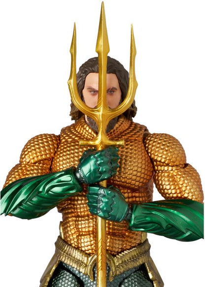 Pedido Figura Aquaman (versión traje verde y dorado) - Aquaman and the Lost Kingdom - MAFEX No. 267 marca Medicom Toy escala 1/12