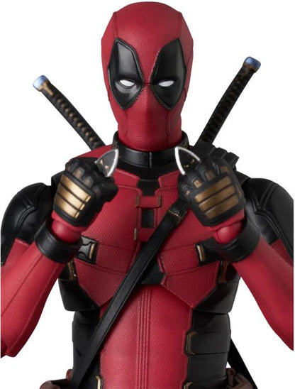 Preventa Figura Deadpool (con Dogpool) - Deadpool & Wolverine - MAFEX No. 284 marca Medicom Toy escala 1/12