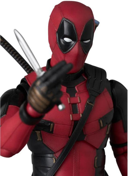 Preventa Figura Deadpool (con Dogpool) - Deadpool & Wolverine - MAFEX No. 284 marca Medicom Toy escala 1/12