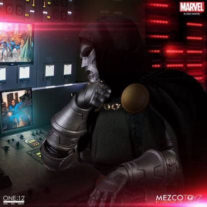 Pedido Figura Doctor Doom - One:12 Collective marca Mezco Toyz 77272 escala pequeña 1/12