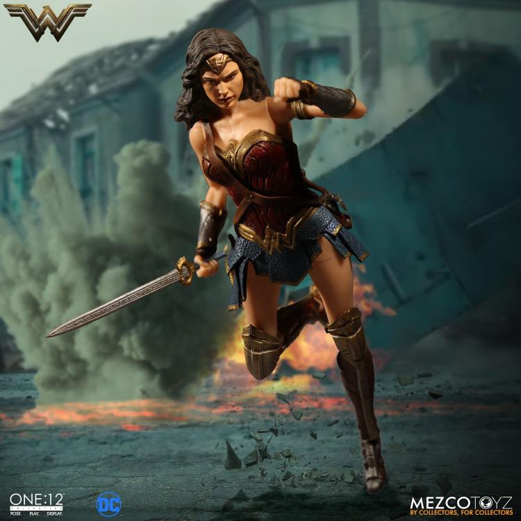 Pedido Figura Wonder Woman - DC - One:12 Collective marca Mezco Toyz escala pequeña 1/12