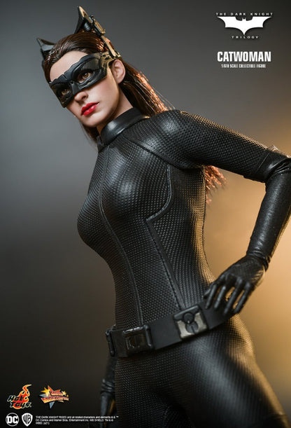Preventa Figura Catwoman - The Dark Knight Trilogy marca Hot Toys MMS627 escala 1/6