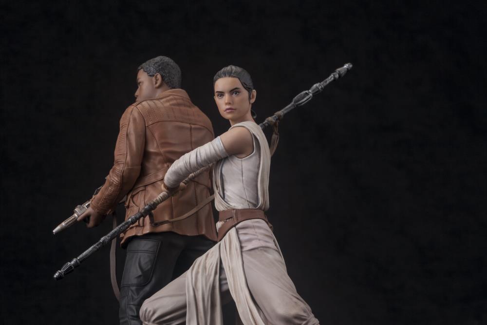 Pedido Estatua Rey & Finn Set - Star Wars: The Force Awakens - ArtFX + marca Kotobukiya escala 1/10