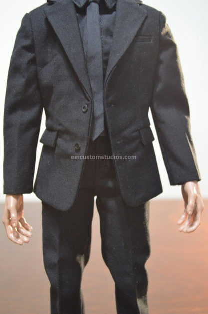 Figura Killer John Black Suit marca EM Custom Studios escala 1/6
