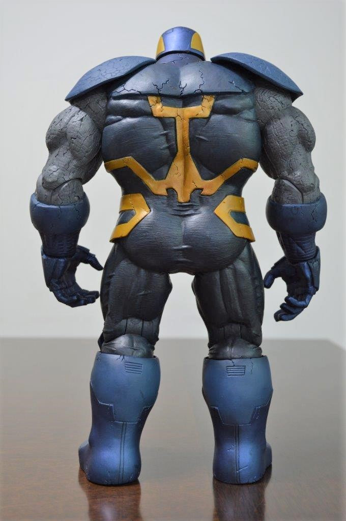 [EN STOCK] Figura Darkseid Deluxe - Justice League - The New 52 marca DC Collectibles 33 cm
