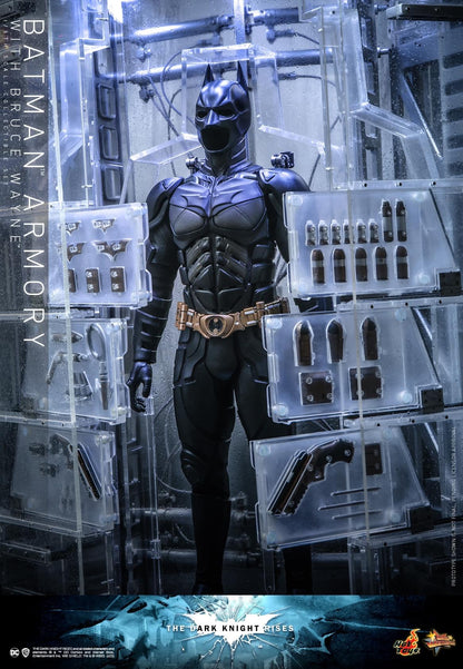 Preventa Figura Batman Armory con Bruce Wayne - The Dark Knight Rises marca Hot Toys MMS702 escala 1/6