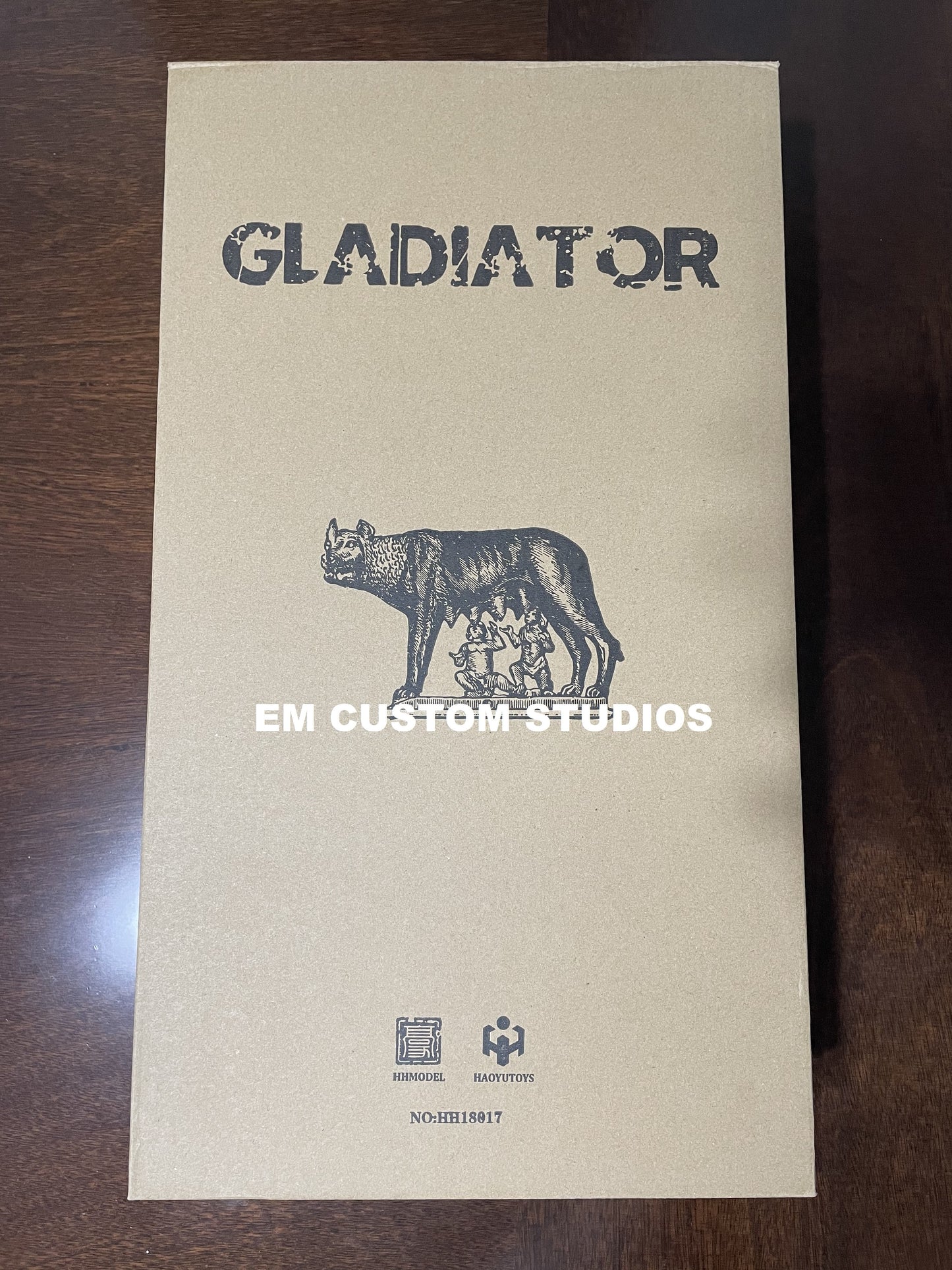 Pedido Figura Empire Gladiator (Deluxe version) marca HaoYuToys HH18017 escala 1/6