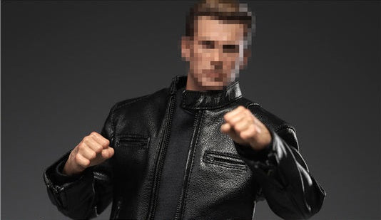 Preventa Figura Roger Stealth Leather Jacket marca BeeToys BET003 escala 1/6
