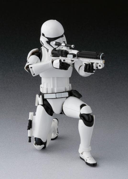 Pedido Figura First Order Stormtrooper - Star Wars: The Last Jedi - S.H.Figuarts marca Bandai Spirits escala pequeña 1/12