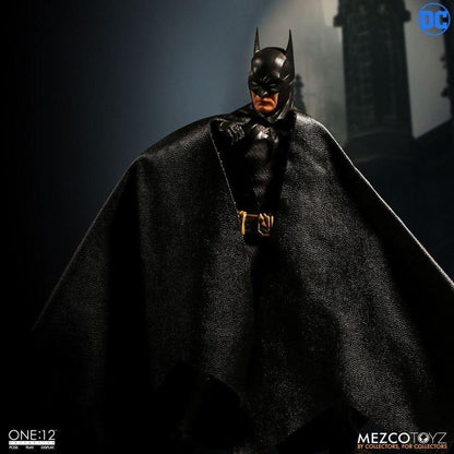 Pedido Figura Batman Sovereign Knight marca Mezco escala pequeña 1/12