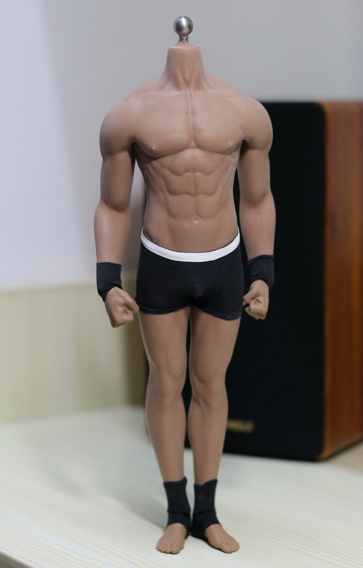 Figura Henry con cuerpo atlético marca Phicen TBLeague M33 escala 1/6